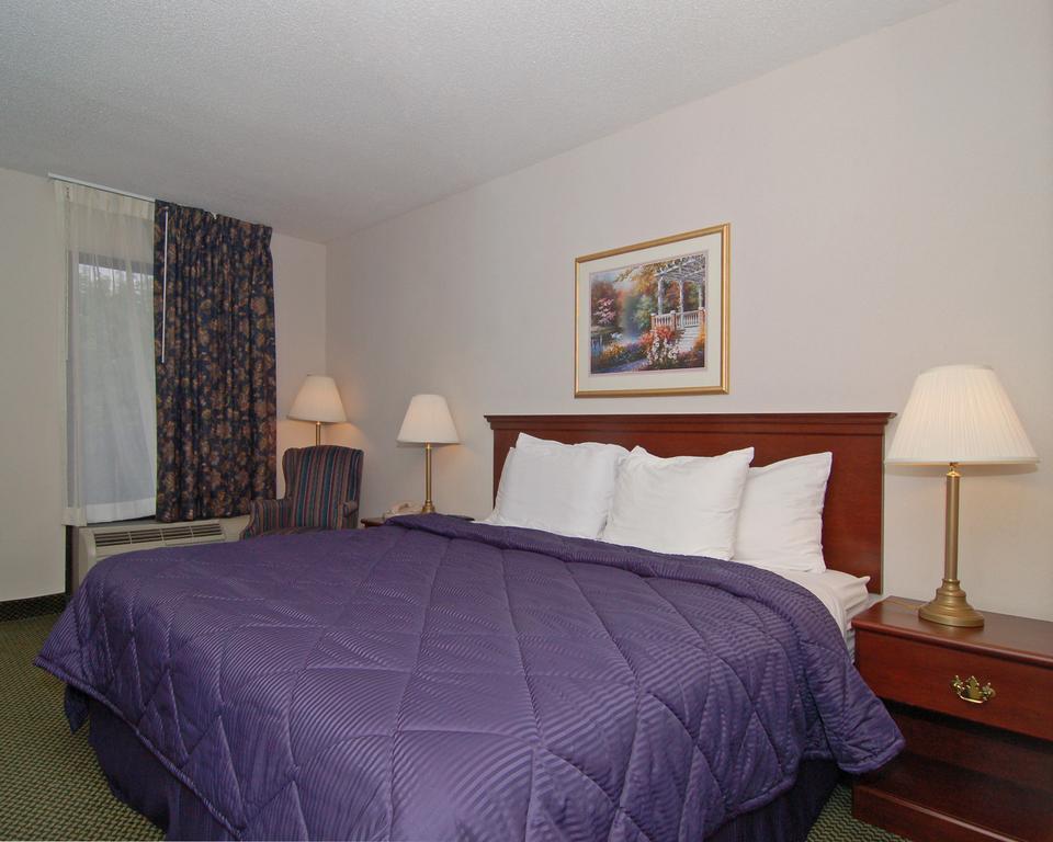 Econo Lodge Hendersonville Eksteriør billede