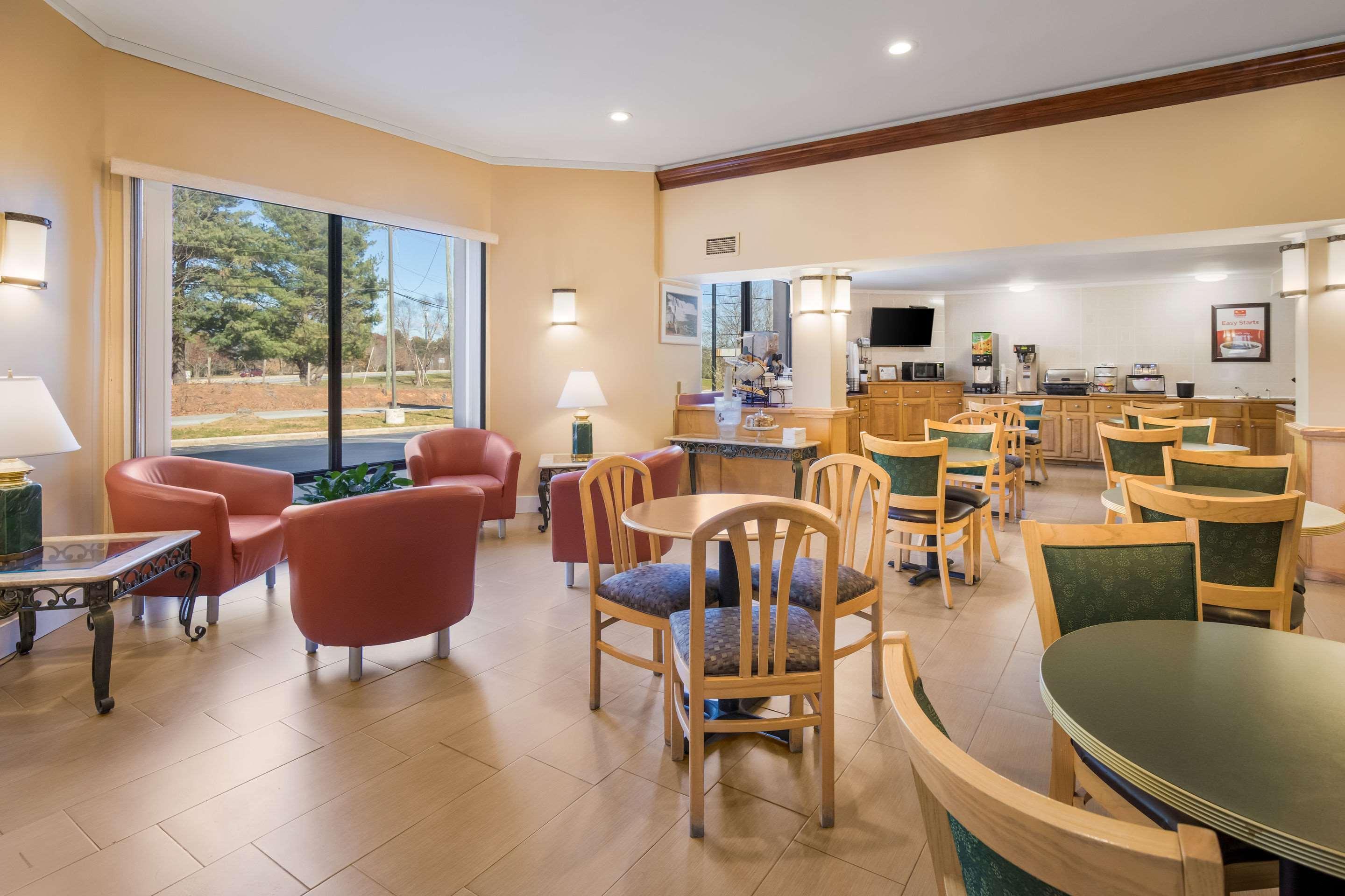 Econo Lodge Hendersonville Eksteriør billede