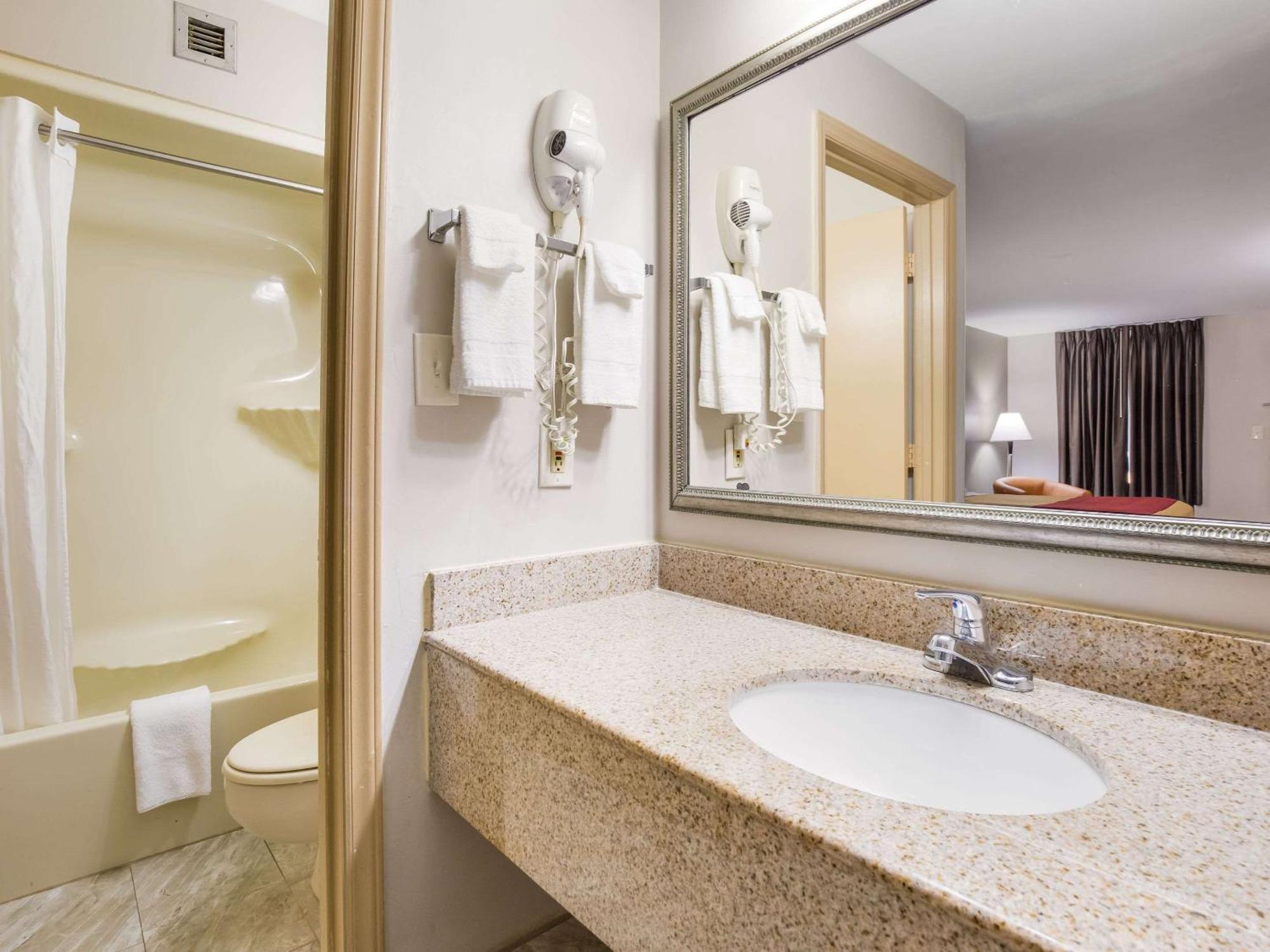 Econo Lodge Hendersonville Eksteriør billede