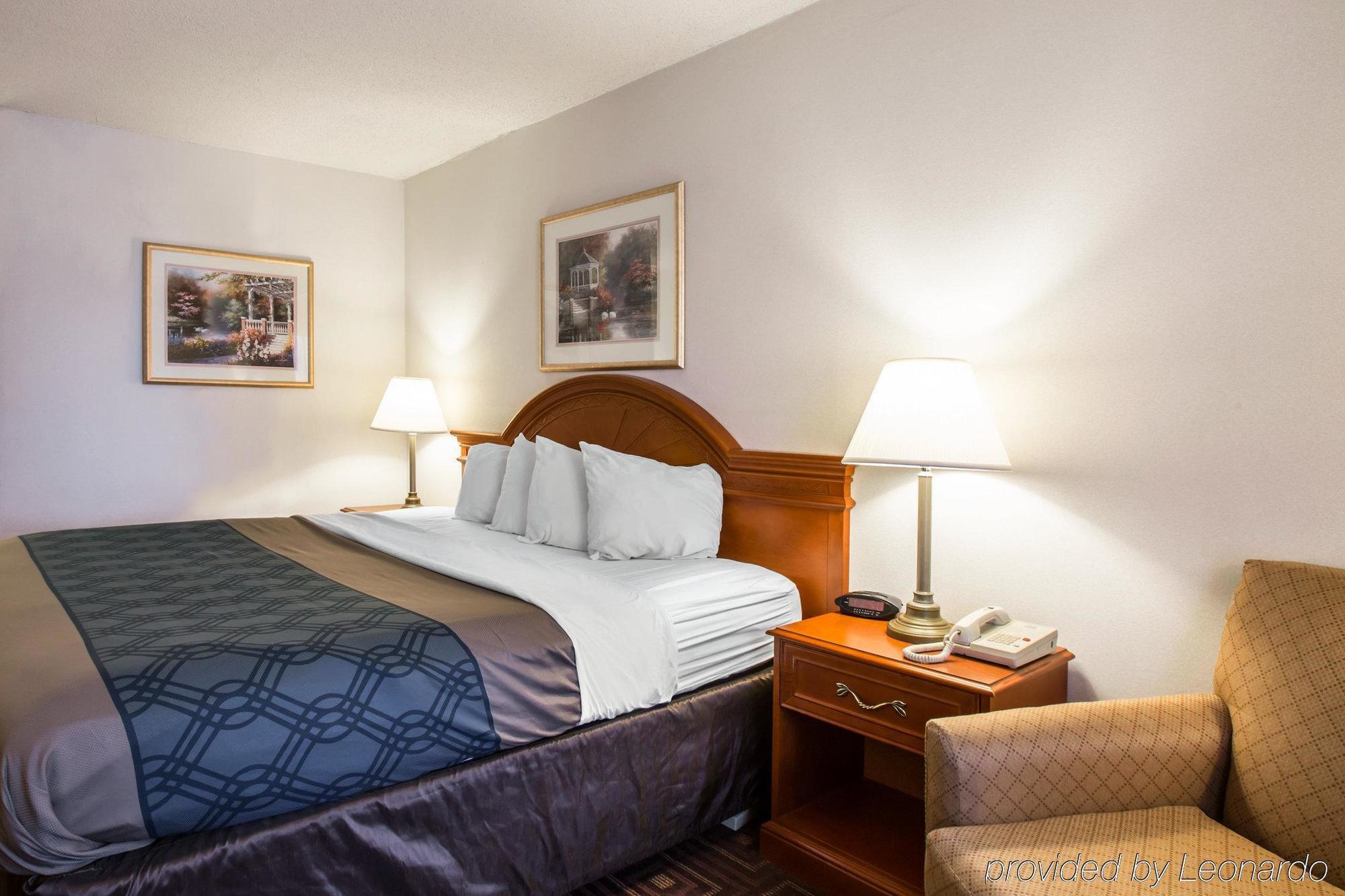 Econo Lodge Hendersonville Eksteriør billede